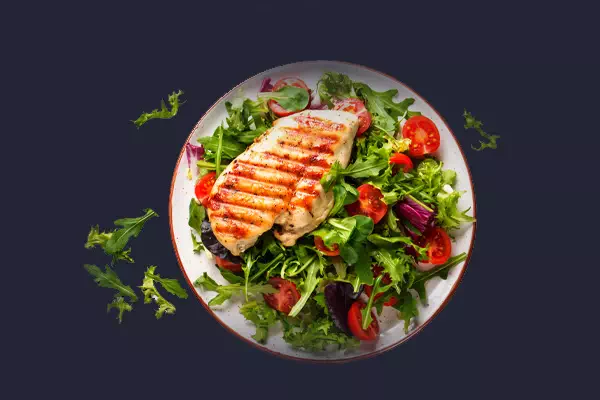 Dieta DASH i Low Carb – poznaj zasady, efekty, przykładowy jadłospis. Dieta dla zdrowia, redukcji masy ciała i kontroli cukru.